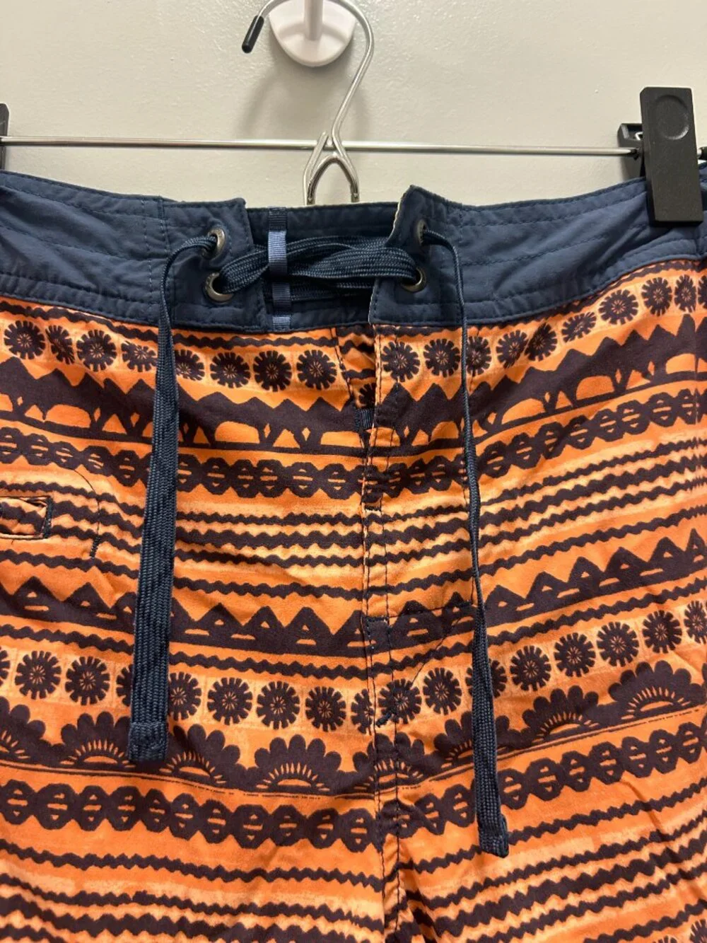 Patagonia Stretch Wavefarer Boardshorts Swim Trunks Mens 30 Orange Tribal Print